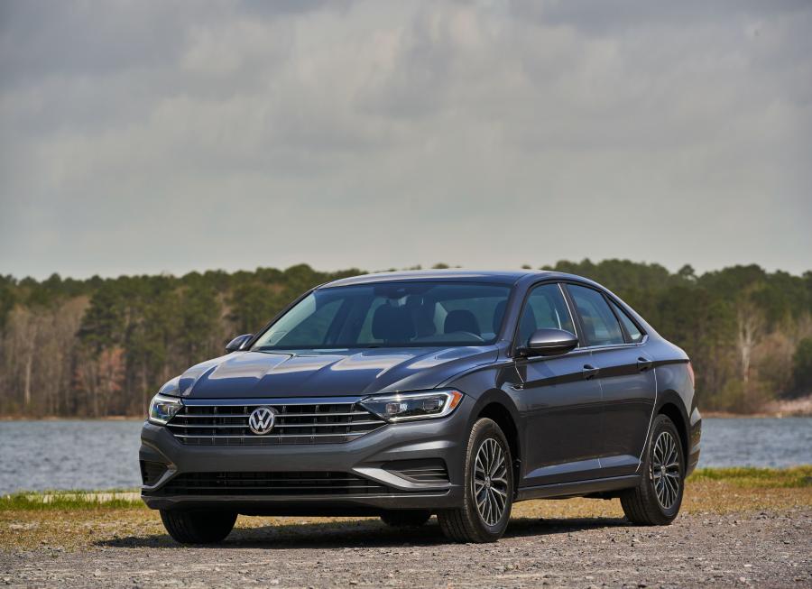  Volkswagen Jetta SEL 2018 года  (NA) (фото 1 из 16)